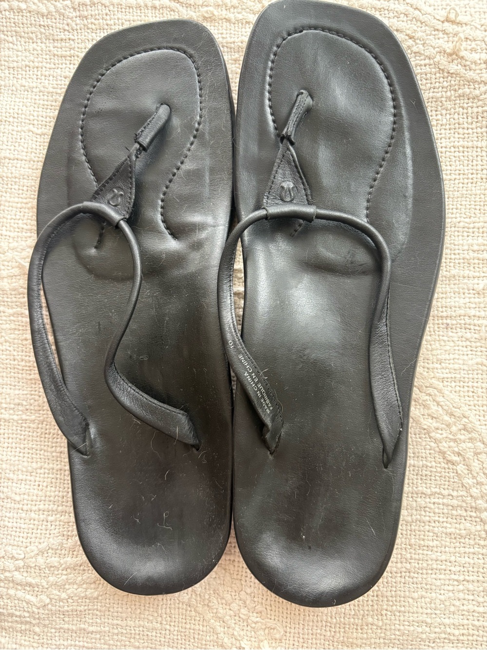 10 Lululemon Thong Sandals